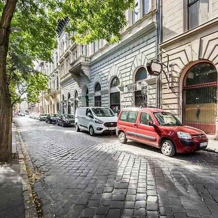 Klauzal City Garden - 2-bedroom K34 * Budapest
