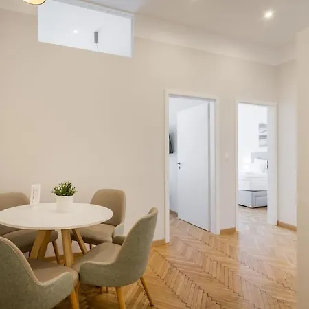 Klauzal City Garden - 2-bedroom K34 Apartment Budapest